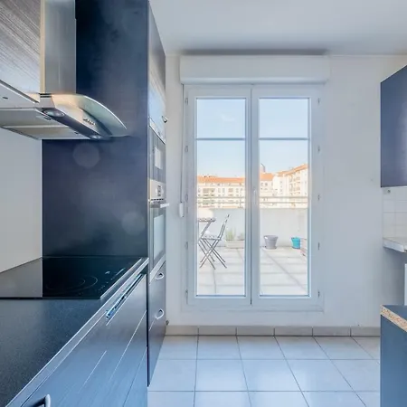 Apartment Modern & Large Flat With An Amazing Terrace