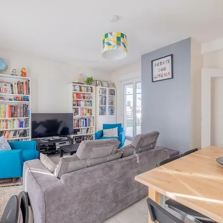 Modern & Large Flat With An Amazing Terrace *