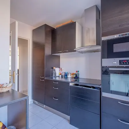 Modern & Large Flat With An Amazing Terrace