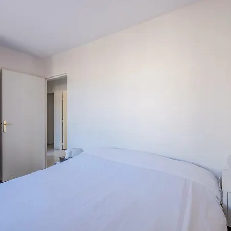 Modern & Large Flat With An Amazing Terrace Lyon
